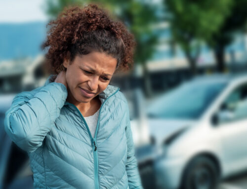 Common Whiplash Symptoms That a Chiropractor Can Help Relieve